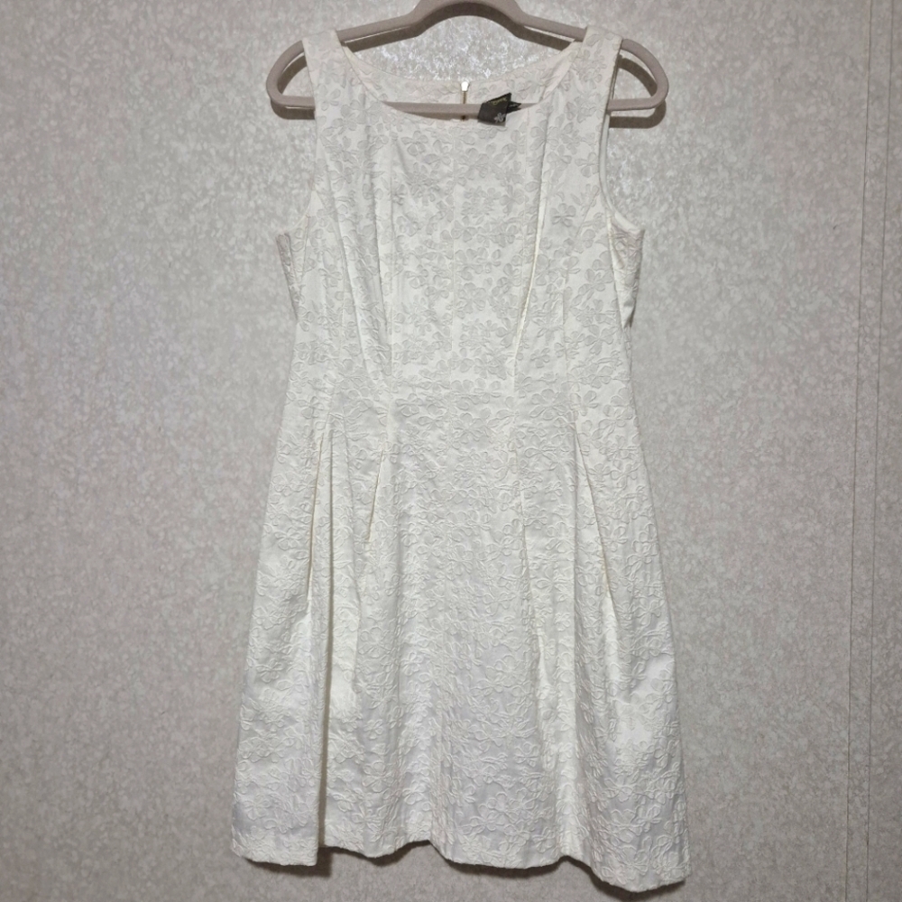Taylor White Sleeveless Square Neck Mini Dress..SIZE:12